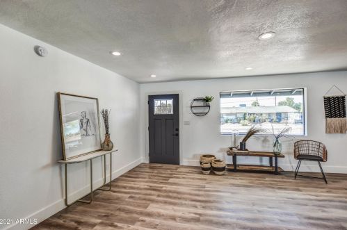 3212 Captain Dreyfus Ave, Phoenix AZ  85032-6146 exterior