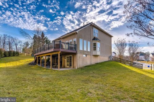 6920 Mystic Wood Way, Columbia MD 21044-4914 exterior