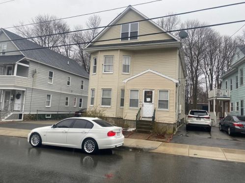 172-172 Oakland Ave, Methuen, MA 01844