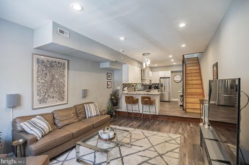 1020 6th St, Philadelphia, PA 19147-4038