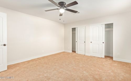 1352 Clarendon Ave, Phoenix AZ 85033-4121 exterior