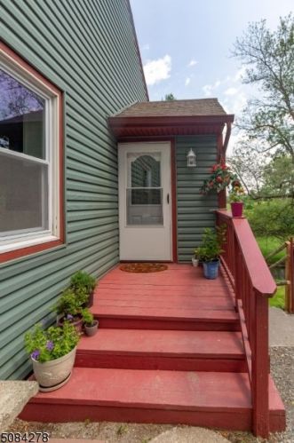 96 Lower Unionville Rd, Wantage NJ  07461-3508 exterior