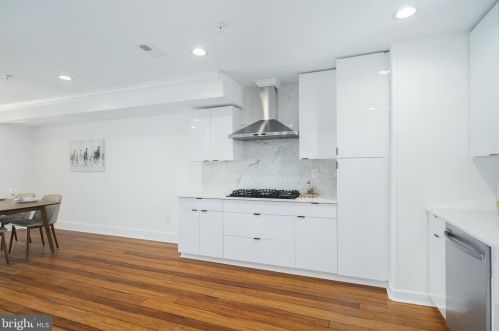 1813 6 St, Philadelphia PA 19140-4528 exterior