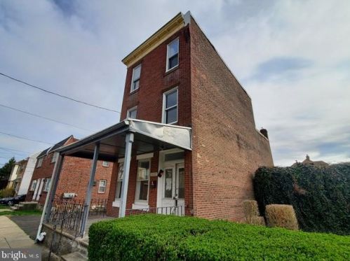 522 Gilham St, Philadelphia, PA 19111-5231