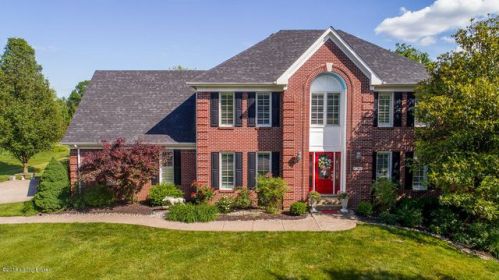 1205 Cherry Hills Ct, Louisville KY  40229-1100 exterior