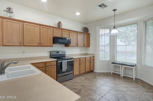 7429 19th St, Phoenix AZ  85042-5795 exterior