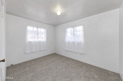 3813 9th Pl, Phoenix AZ 85022-2642 exterior