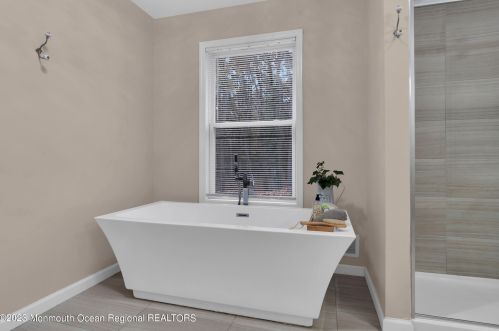 6 Pitney Ln, Jackson Twp NJ 08527-2933 exterior