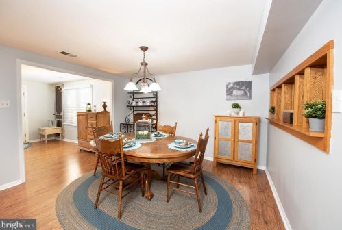 6605 Windsor Ct, Columbia MD 21044-4102 exterior