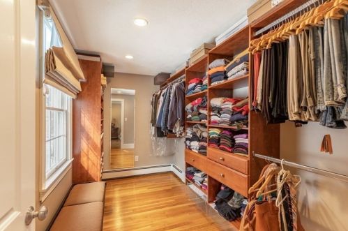 5 Juniper Rd, Lynnfield MA 01940-2416 exterior