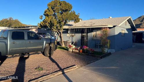 216 Carol Ave, Phoenix AZ  85020-2024 exterior