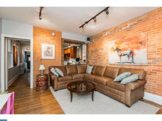 956 5th St, Philadelphia, PA 19123-1402