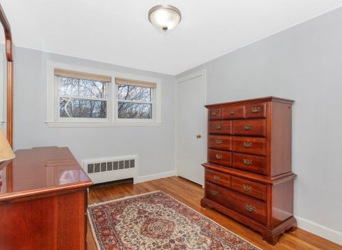 366 Sprague St, Dedham MA 02026-5242 exterior