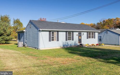 38 Murphy Ave, West Deptford, NJ 08093-1646