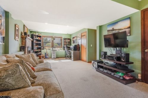 370 Shire Rd, Milford NJ  08848-1720 exterior