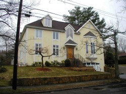 44 Wendell Rd, Newton, MA 02459-2611