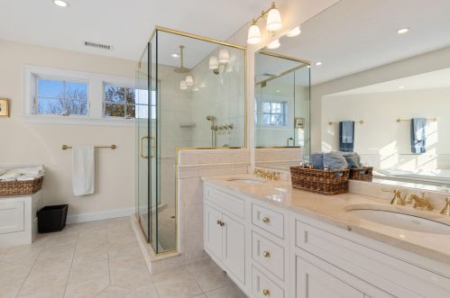 230 Skyline Dr, Chatham MA 02633-1720 exterior