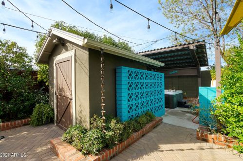 2728 Amelia Ave, Phoenix AZ 85033-3405 exterior