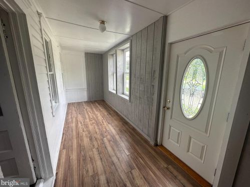 709 Crown Point Rd, West Deptford, NJ 08093-1314