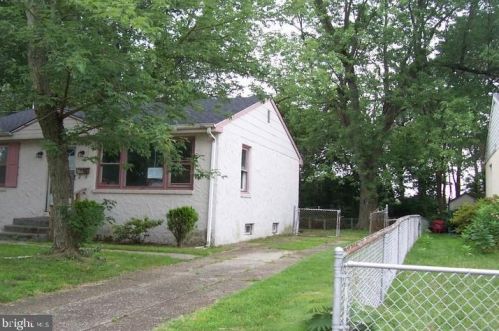 806 Woodlawn Ave, West Deptford, NJ 08063-1620