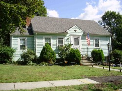 25 Grant St, Newton, MA 02465-1508