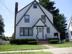 45 Wade St, Newton, MA 02461-1714
