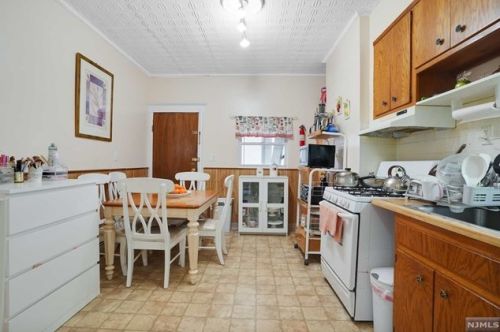 181 Windsor St, Kearny NJ 07032-2132 exterior