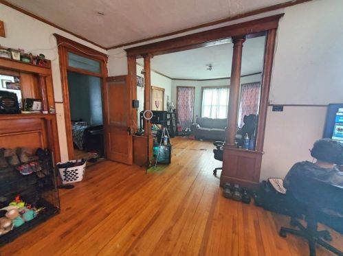 141 Vernon St, Worcester MA 01610-2156 exterior