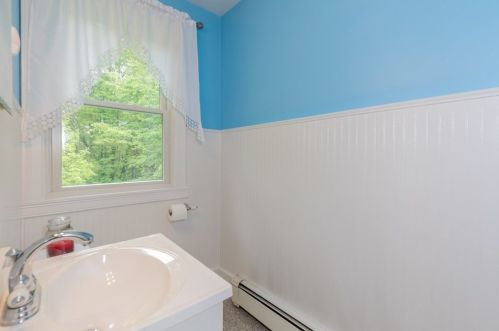 507 Royalston Rd, Royalston MA 01331-9401 exterior