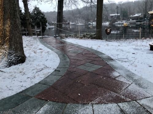 417 Cupsaw Dr, Skyline Lakes NJ  07456-2307 exterior