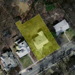 203 Lincoln St, Newton MA 02461-1327 aerial view