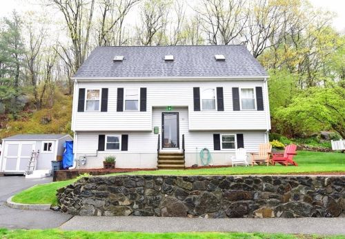 80 Glenway Ave, Peabody, MA 01960-6209