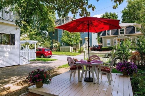 41 Teel St, Arlington MA 02474-5512 exterior