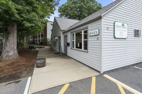 60 Greentree Ln, Weymouth MA  02190-2057 exterior