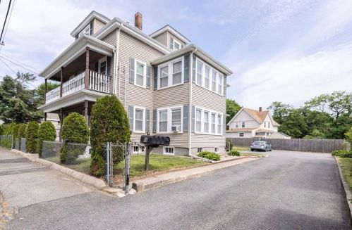 11 Waverly St, Taunton, MA 02780-1419