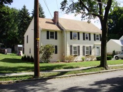 19 Fessenden St, Newton, MA 02460-1117