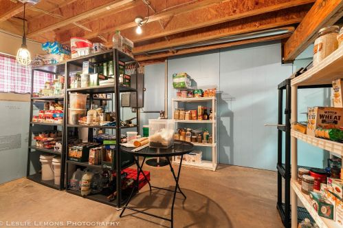 205 Maplewood Dr, Sycamore IL 60178-1154 exterior