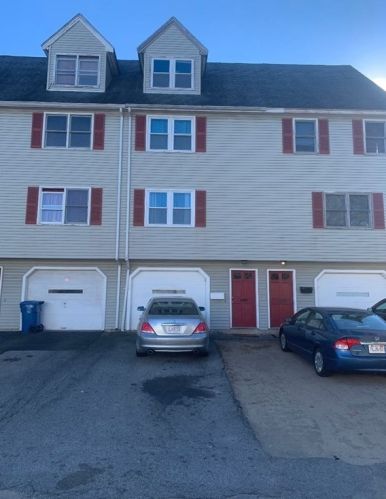 111 Cambridge St, Lawrence, MA 01843-2310