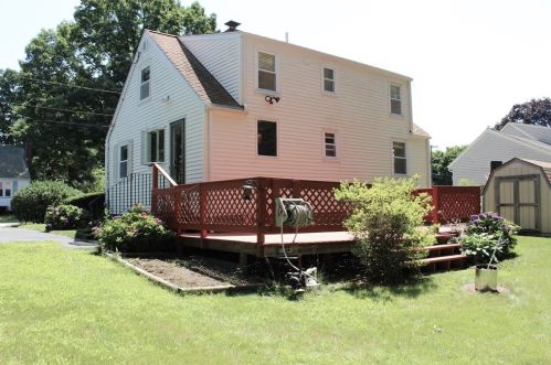 14 Donnellan Cir, Weymouth MA  02191-1715 exterior