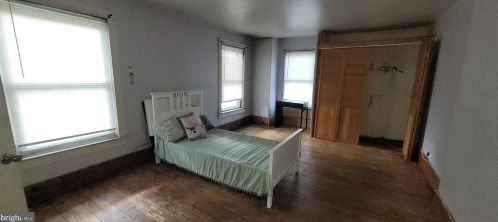 1111 Hessian Ave, West Deptford NJ  08093-1930 exterior