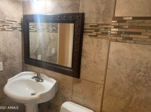 6729 Catalina Dr, Phoenix AZ 85019-4433 exterior