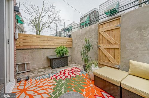 1614 16 St, Philadelphia PA 19121-3202 exterior