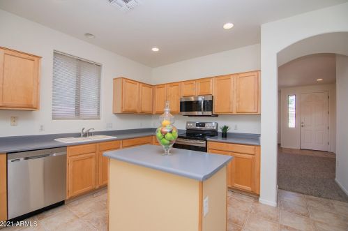 6851 27 Pl, Phoenix AZ 85008-2745 exterior