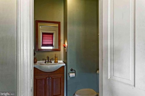 308 Broad St, West Deptford NJ 08066-1055 exterior