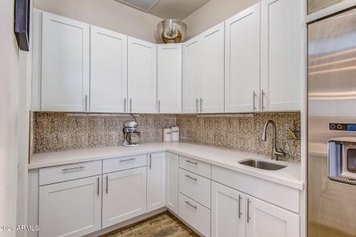 35205 3rd Ave, Phoenix AZ 85027-5908 exterior