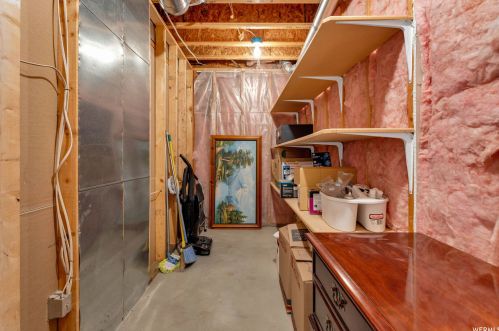 948 White Pne Way, Sandy UT exterior