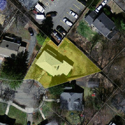 18 Angier Cir, Newton MA 02466-2901 aerial view