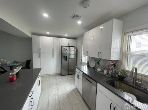 78 Hagaman St, Carteret NJ  07008-1946 exterior