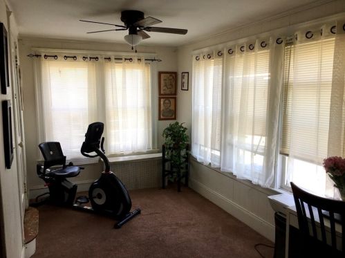 30 Evans Rd, Peabody MA 01960-1801 exterior