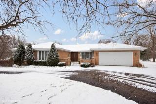 5 Lariat, Lemont IL  60439-9737 exterior